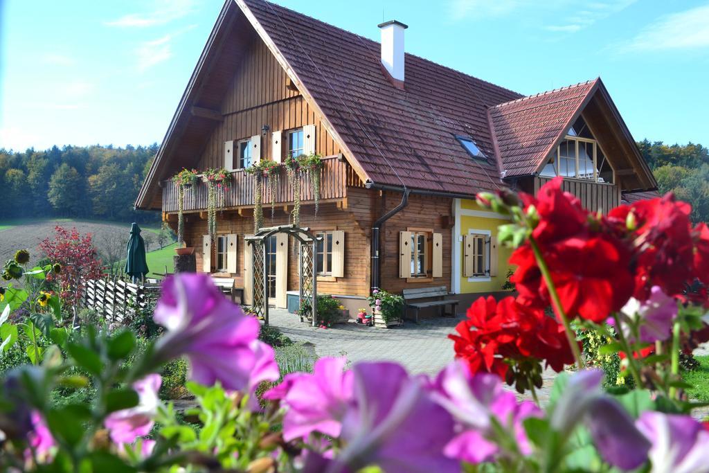 Villa Am Jaukhof Familie Stiendl à Neudorf im Sausal Extérieur photo
